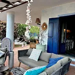 Villa Fronte Mare Àrbatax